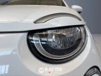 Usata Fiat 500e Icon 69 kW (95 CV) 2024 Ice white Berlina