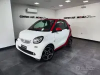 Usado Smart ForTwo Cabrio Passion 90 CV (66 kW) 2016 Blanco Descapotable