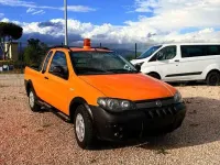 Usata Fiat Strada 84 CV (61 kW) 2010 Arancione Pick-up