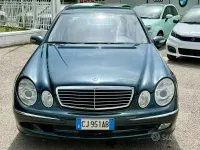 Usata Mercedes E270 Avantgarde 177 CV (130 kW) 2004 Blu Berlina