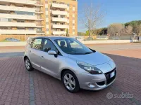 Usata Renault Scénic Luxe 110 CV (80 kW) 2009 Grigio Monovolume
