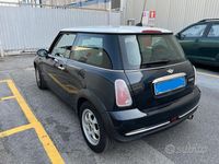 Usata Mini Cooper 116 CV (85 kW) 2005 Nero Utilitaria