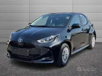Nuova Toyota Yaris Hybrid 2026 Nero Berlina