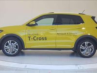 Usata VW T-Cross R-line 116 CV (85 kW) 2024 Giallo metallizzato SUV