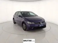 Usata VW Polo Life 95 CV (69 kW) 2022 Blu/azzurro Utilitaria
