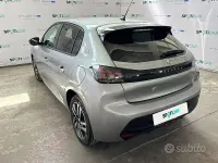 Usata Peugeot 208 Allure 101 CV (74 kW) 2023 Grigio Utilitaria