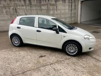 Usata Fiat Punto Classica 69 CV (50 kW) 2010 Bianco Berlina