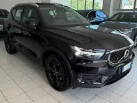 Usata Volvo XC40 Momentum 190 CV (139 kW) 2019 Nero SUV