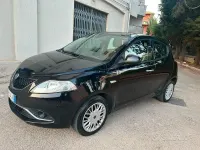 Usata Lancia Ypsilon Gold 69 CV (50 kW) 2017 Nero Utilitaria