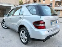 Usata Mercedes ML320 224 CV (164 kW) 2008 Argento SUV