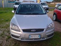 Usata Ford Focus S 90 CV (66 kW) 2007 Grigio Station wagon