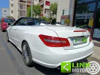 Usata Mercedes E220 170 CV (125 kW) 2013 Bianco Cabrio