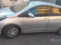 Usata Toyota Yaris 72 CV (52 kW) 2019 Grigio Berlina