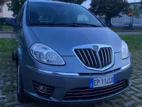 Usata Lancia Musa 95 CV (69 kW) 2012 Blu/azzurro Monovolume