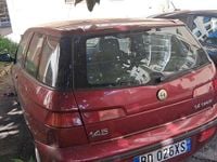 Usata Alfa Romeo 145 103 CV (75 kW) 1999 Rosso Utilitaria