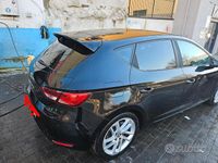 Usata Seat Leon 105 CV (77 kW) 2014 Nero Utilitaria