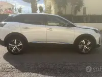 Usata Peugeot 3008 131 CV (96 kW) 2022 SUV