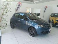 Usata Lancia Ypsilon Gold 69 CV (50 kW) 2022 Blu scuro Utilitaria