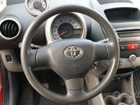 Usata Toyota Aygo Sol 68 CV (50 kW) 2006 Rosso Utilitaria