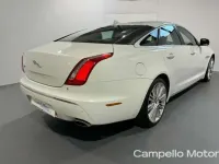 Usata Jaguar XJ Premium Luxury 275 CV (202 kW) 2014 Bianco metallizzato Berlina