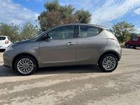 Begagnad Lancia Ypsilon S 95 HK (69 kW) 2013 Grå Halvkombi