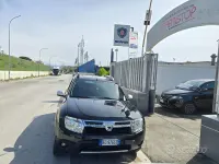 Usata Dacia Duster Lauréate 110 CV (80 kW) 2010 Nero SUV
