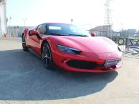 Usata Ferrari 296 829 CV (609 kW) 2023 Rosso Coupé