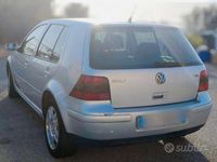Usata VW Golf IV 130 CV (95 kW) 2002 Grigio Berlina