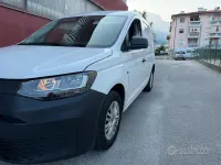 Usata VW Caddy 75 CV (55 kW) 2022 Bianco Monovolume