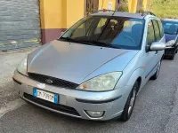 Usata Ford Focus Zetec 101 CV (74 kW) 2004 Grigio Station wagon