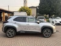 Usata Toyota Yaris Hybrid Lounge 92 CV (67 kW) 2022 Grigio Station wagon