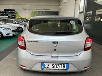 Usata Dacia Sandero Lauréate 75 CV (55 kW) 2015 Argento Berlina