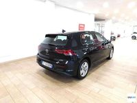 Usata VW Golf Life 110 CV (80 kW) 2024 Oro Coupé