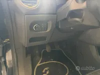 Usata Opel Corsa 86 CV (63 kW) 2012 Nero Utilitaria