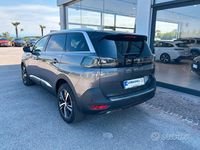Usata Peugeot 5008 GT 131 CV (96 kW) 2024 Grigio SUV