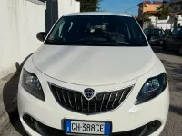 Usata Lancia Ypsilon Gold 69 CV (50 kW) 2022 Bianco Utilitaria