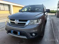 Usata Fiat Freemont Urban 140 CV (102 kW) 2011 Grigio SUV