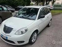 Usata Lancia Ypsilon S 75 CV (55 kW) 2012 Bianco Utilitaria