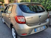 Usata Dacia Sandero 75 CV (55 kW) 2013 Bronzo Berlina