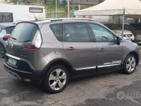 Usata Renault Scénic XMOD 110 CV (80 kW) 2015 Grigio Monovolume