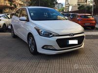 Usata Hyundai i20 Blackline 84 CV (61 kW) 2017 Bianco Berlina