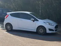 Usata Ford Fiesta 101 CV (74 kW) 2017 Bianco Utilitaria