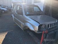 Usata Suzuki Jimny 82 CV (60 kW) 2004 Argento SUV