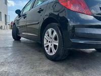 Usata Peugeot 207 90 CV (66 kW) 2007 Nero Berlina