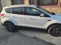 Usata Ford Kuga 140 CV (102 kW) 2014 Bianco SUV