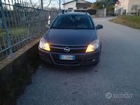 Usata Opel Astra Enjoy 116 CV (85 kW) 2010 Grigio Station wagon