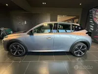 Nuova Lancia Ypsilon 101 CV (74 kW) 2026 Grigio Utilitaria