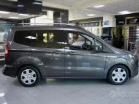 Usata Ford Tourneo Courier 101 CV (74 kW) 2021 Grigio Monovolume