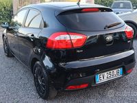 Usata Kia Rio 75 CV (55 kW) 2014 Nero Berlina