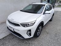 Usata Kia Stonic Style 82 CV (60 kW) 2022 Bianco SUV